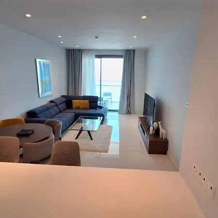 Apartment Del Mar 2 Bedroom Deluxe Seaside 'a'